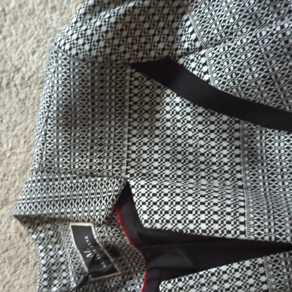 Ladies Jacket - Picture 2 of 4